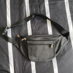 Black Fanny pack